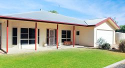 64 Thoroughbred Parade, Dalby QLD 4405, Australia