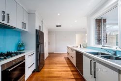 8 Wenden Ct, Glen Waverley VIC 3150, Australia