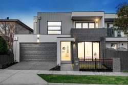 16 Begg St, Bentleigh East VIC 3165, Australia