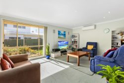 24 Bolt St, Shoalhaven Heads NSW 2535, Australia