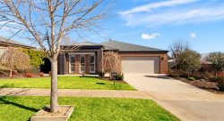 10 Bremer Ave, Leneva VIC 3691, Australia