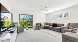 10 Bremer Ave, Leneva VIC 3691, Australia