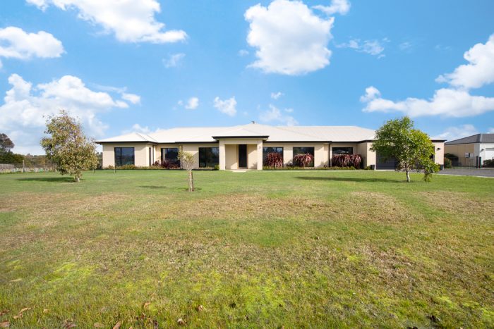3 Gingella Court, Ballan VIC 3342, Australia