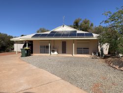 24 Grevillea Cl, Roxby Downs SA 5725, Australia