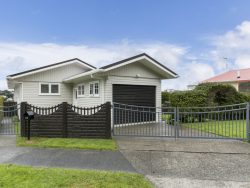 88 Akaroa Drive, Maupuia, Wellington, 6022, New Zealand