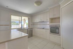 29 Bishop Dr, Miles QLD 4415, Australia