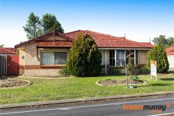 180A Forest Lakes Dr, Thornlie WA 6108, Australia