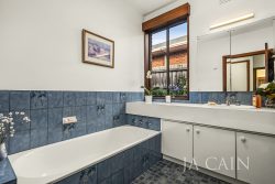 23 Summerhill Rd, Glen Iris VIC 3146, Australia