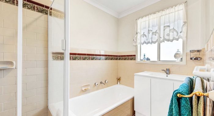11 Wagner Pl, West Wodonga VIC 3690, Australia