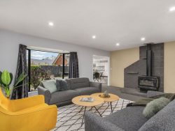 5 Autumn Place, Redwood, Christchurch City, Canterbury, 8052, New Zealand