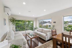 2B Saint Clair Place, Browns Bay, North Shore City, Auckland, 0630, New Zealand