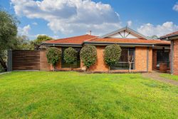 3 Spring Rise, West Albury NSW 2640, Australia