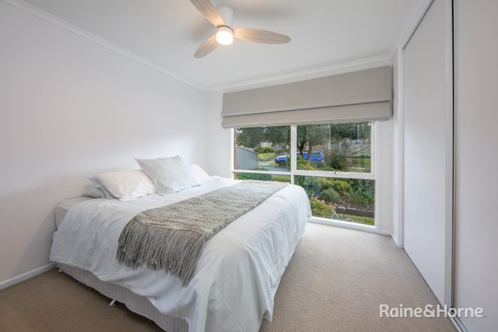 5 Lawrence Ave, Sunbury VIC 3429, Australia