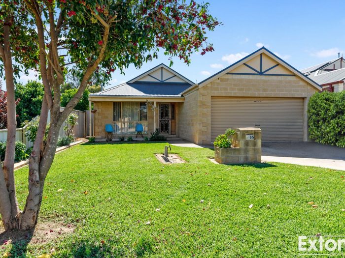 16 Madden Dr, Yarrawonga VIC 3730, Australia