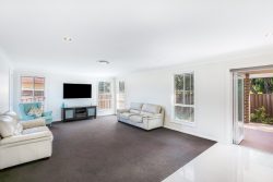 19 Nyngan Pl, Miranda NSW 2228, Australia