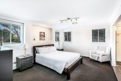 19 Nyngan Pl, Miranda NSW 2228, Australia