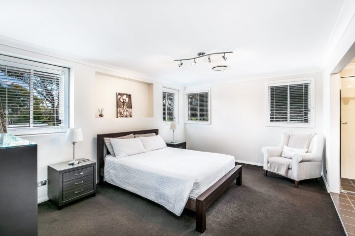 19 Nyngan Pl, Miranda NSW 2228, Australia