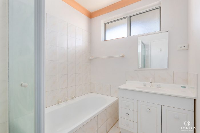 16 Katrine Way, Hamersley WA 6022, Australia