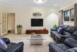 24 Chay St, Shailer Park QLD 4128, Australia