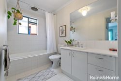 Unit 3/7 Regan St, St Albans VIC 3021, Australia