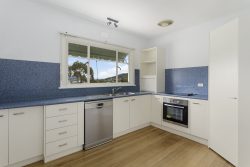 17 E Derwent Hwy, Rose Bay TAS 7015, Australia