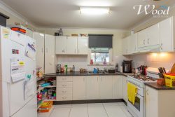 521 Webb St, Lavington NSW 2641, Australia