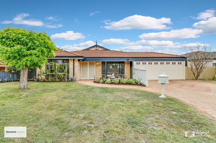 24 Tintagel Pl, Ballajura WA 6066, Australia