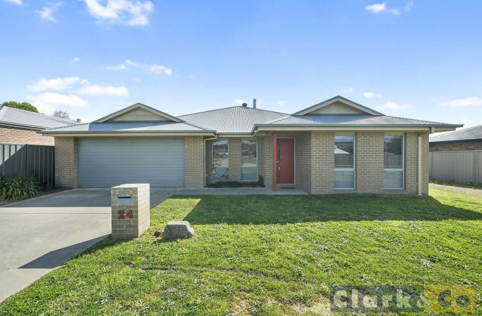 24 Bellview Ct, Mansfield VIC 3722, Australia