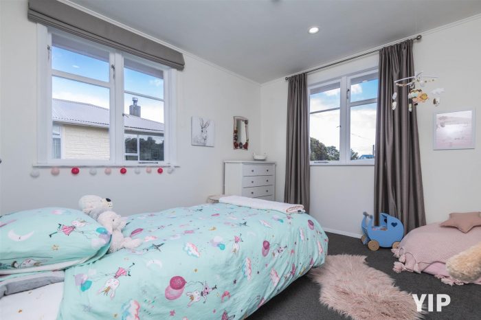 32 Bracken Road, Paparangi, Wellington, 6037, New Zealand