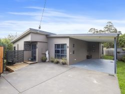 2711 Huon Hwy, Huonville TAS 7109, Australia