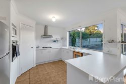 14 McLaren St, Mount Waverley VIC 3149, Australia