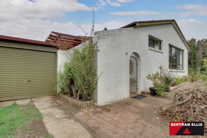 38 Gledden St, Chifley ACT 2606, Australia