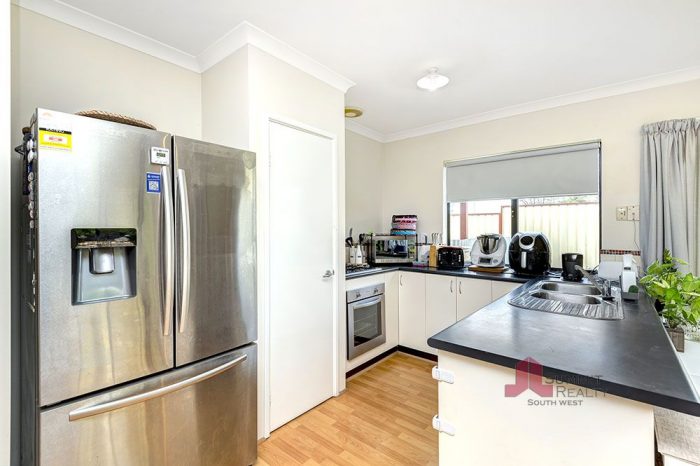 1 Oldham Pl, Usher WA 6230, Australia