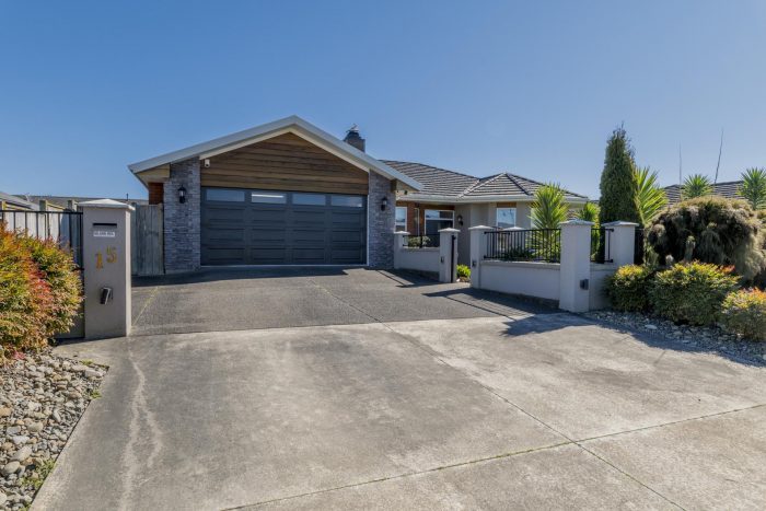 15 Okarito Avenue, Levin, Horowhenua, Manawatu / Whanganui, 5510, New Zealand