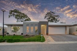 7/18 Nigel Ln, Hackham SA 5163, Australia