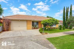 8 Bluestone Walk, Delahey VIC 3037, Australia