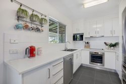 19 Apollo Dr, Andergrove QLD 4740, Australia