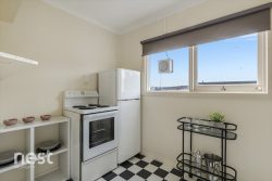 Unit 1/69 Giblin St, Lenah Valley TAS 7008, Australia