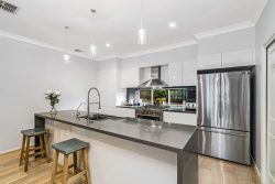 27 Glenvale Cl, West Pennant Hills NSW 2125, Australia