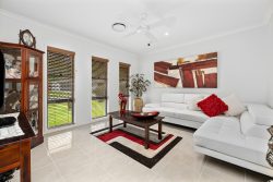 28 Pepper Tree Way, Beerwah QLD 4519, Australia