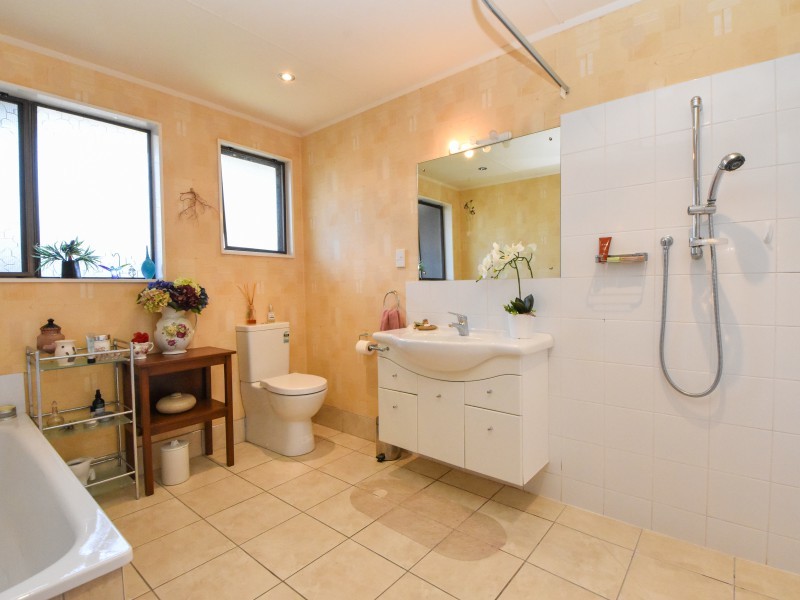6 Chisholm Place, Carterton, Wellington, 5713, New Zealand
