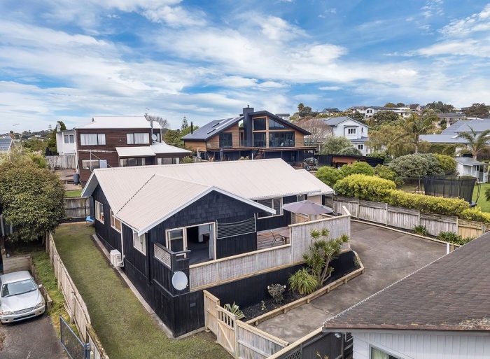 2/108 Awaruku Road, Torbay, North Shore City, Auckland, 0630, New Zealand