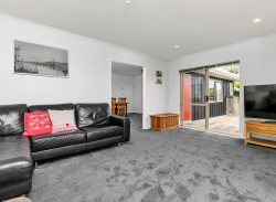 2/108 Awaruku Road, Torbay, North Shore City, Auckland, 0630, New Zealand