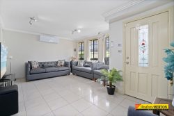 2/140 Brisbane St, St Marys NSW 2760, Australia