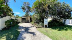 28 Nalkari St, Coombabah QLD 4216, Australia