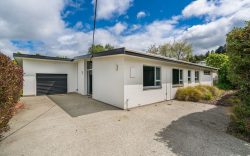 1 Sunnyvale Lane, Green Island, Dunedin, Otago, 9018, New Zealand