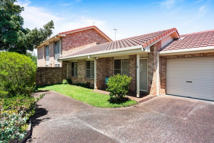 2/16 Crossingham St, Canton Beach NSW 2263, Australia