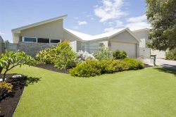 66 Lord Hobart Dr, Madora Bay WA 6210, Australia