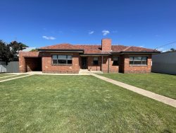 13 Murrabit Rd, Kerang VIC 3579, Australia