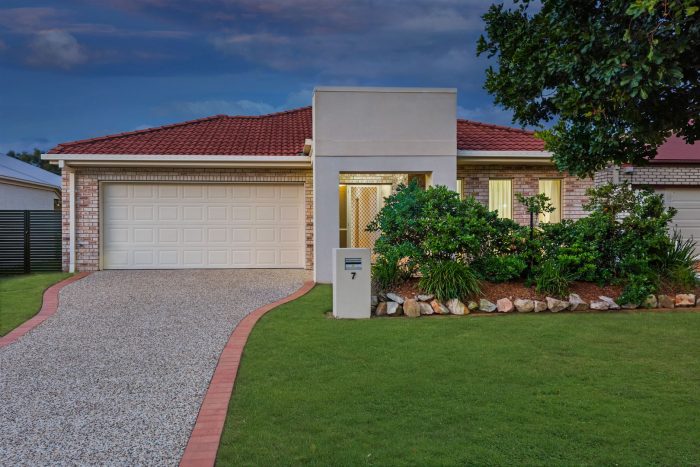 7 Cordyline St, North Lakes QLD 4509, Australia